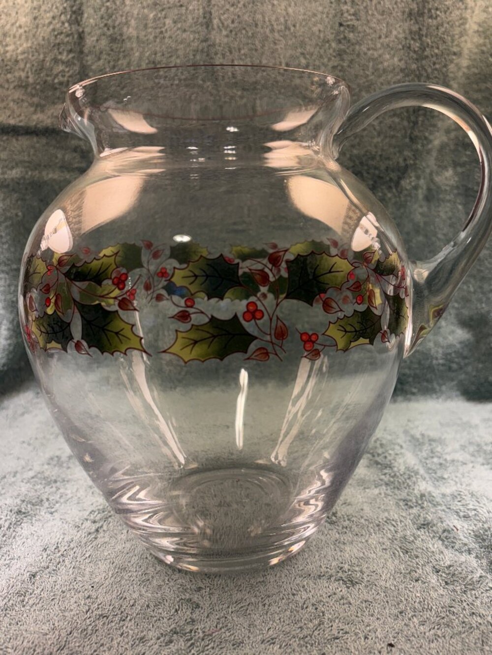 Home For The Holidays Glass Water Pitcher Holly Holiday Pattern Gold Trim Boxed